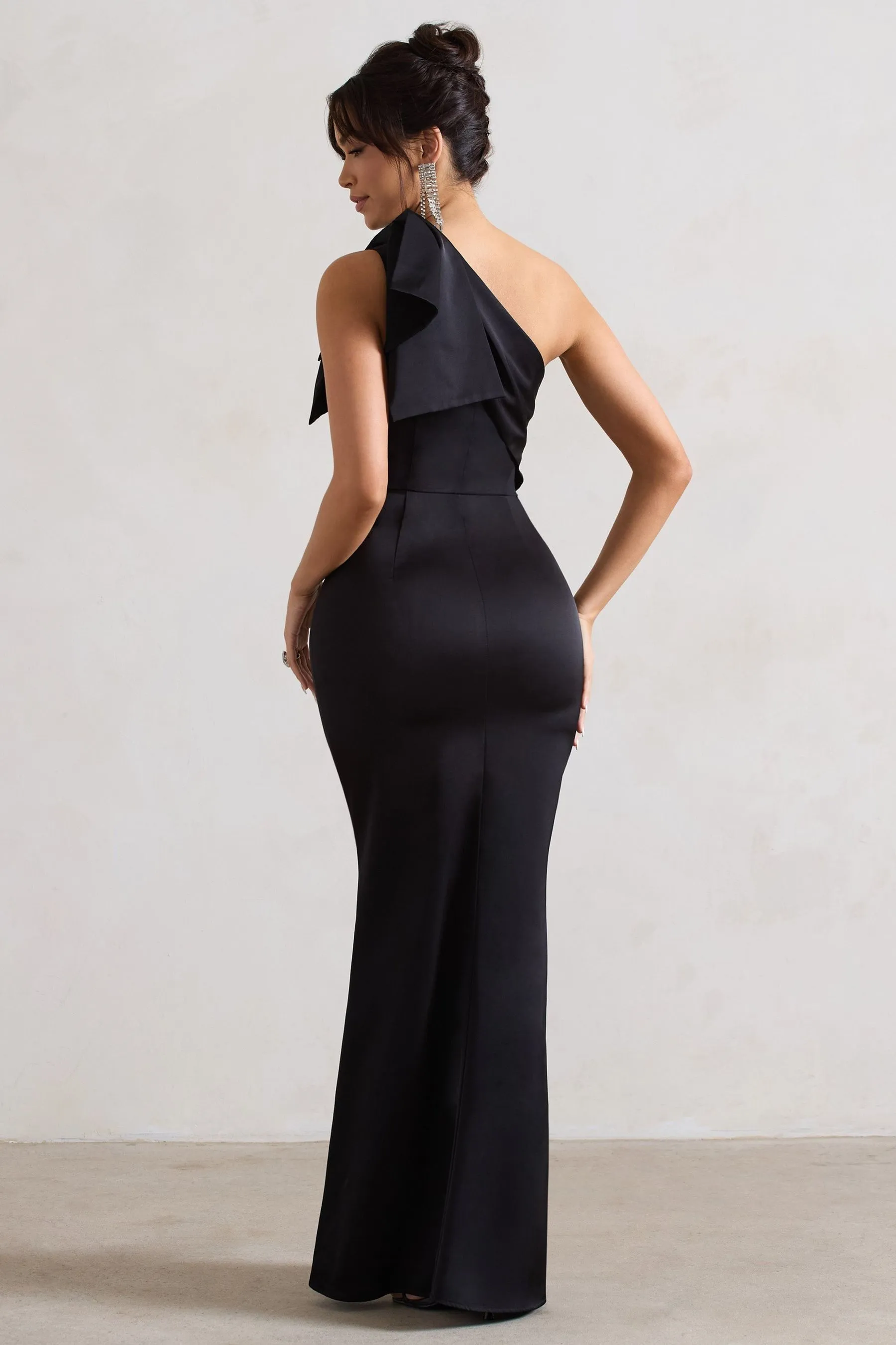 Club L Lady Satin - Abito maxi asimmetrico con Fiocco
