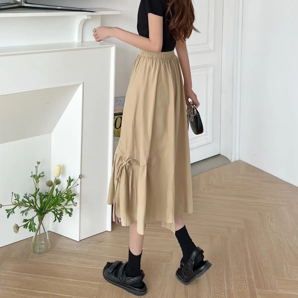 Gonne a metà polpaccio Donna Solid Estate Nuovo arrivo Design irregolare Vita alta Elegante Amici Shirring Jupe Femme Streetwear