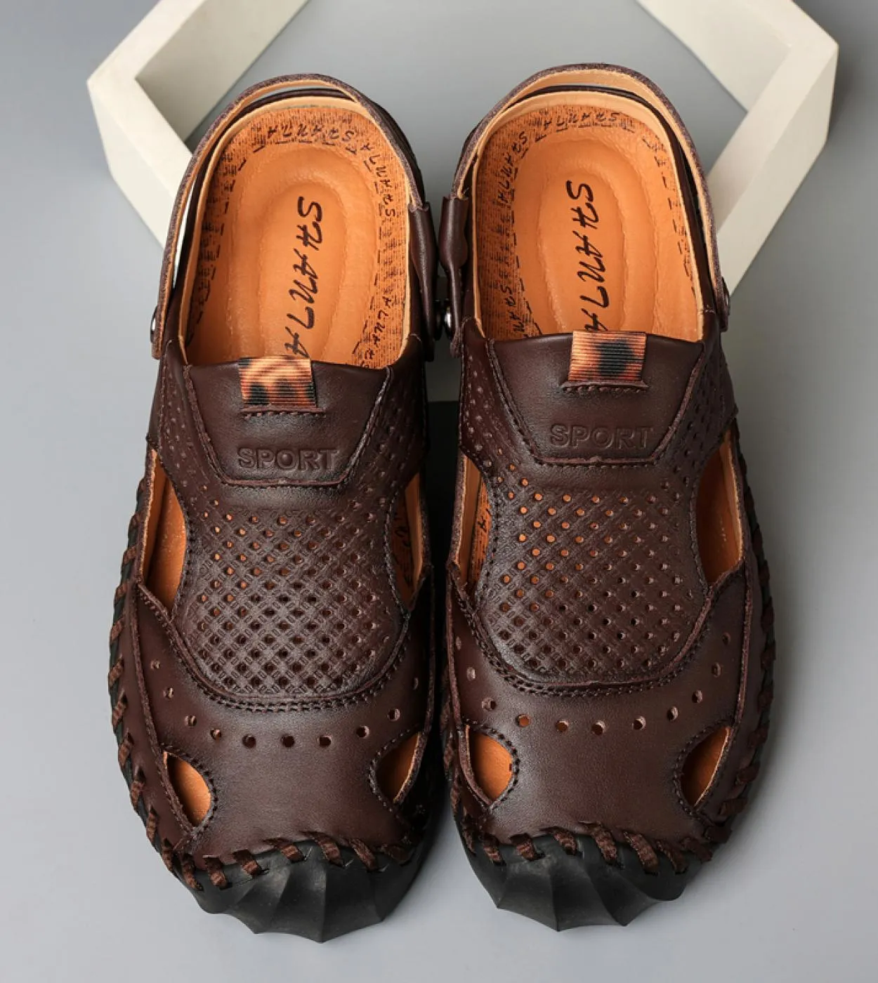 Sandali estivi Scarpe in pelle da uomo Sandali di lusso Pantofola da uomo Sneaker da esterno Spiaggia Infradito in gomma Uomo Ac